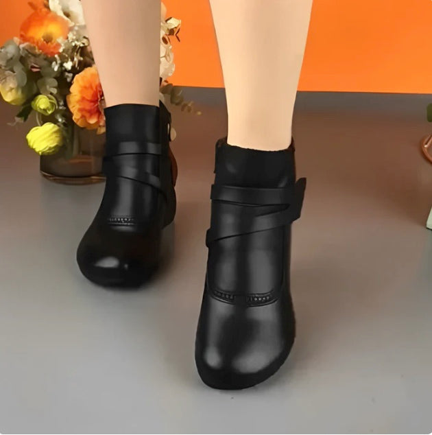 Bota de Couro Feminina (Promoção Pré Inverno 2024)