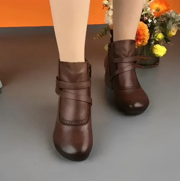 Bota de Couro Feminina (Promoção Pré Inverno 2024)