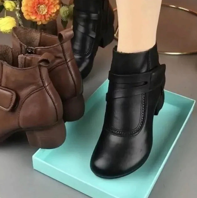 Bota de Couro Feminina (Promoção Pré Inverno 2024)