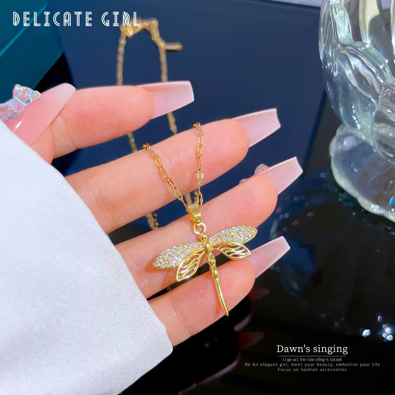 Colar Libélula Banhado em Ouro 18K