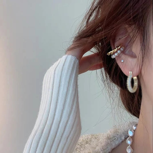 Brinco Cuff Pérola Dourado