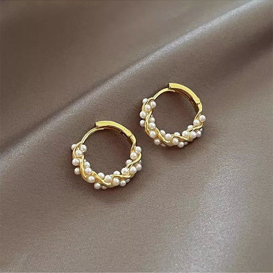 Brinco Argola Pérolas Entrelaçadas